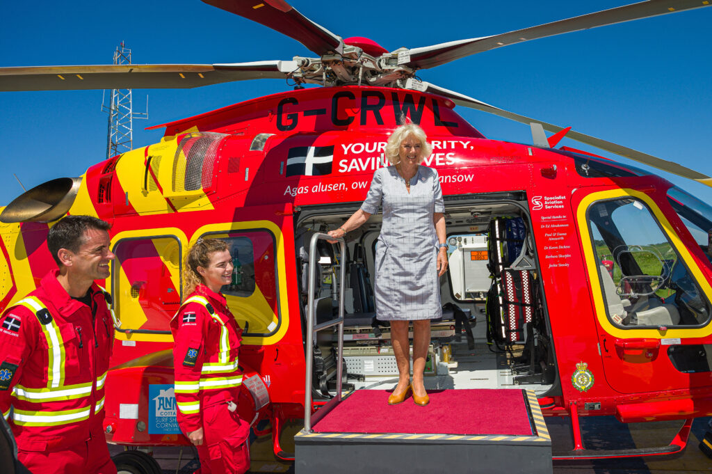 Trainee Critical Care Paramedics Paul Maskell And Louise Lamble With The Duchess Of Cornwall